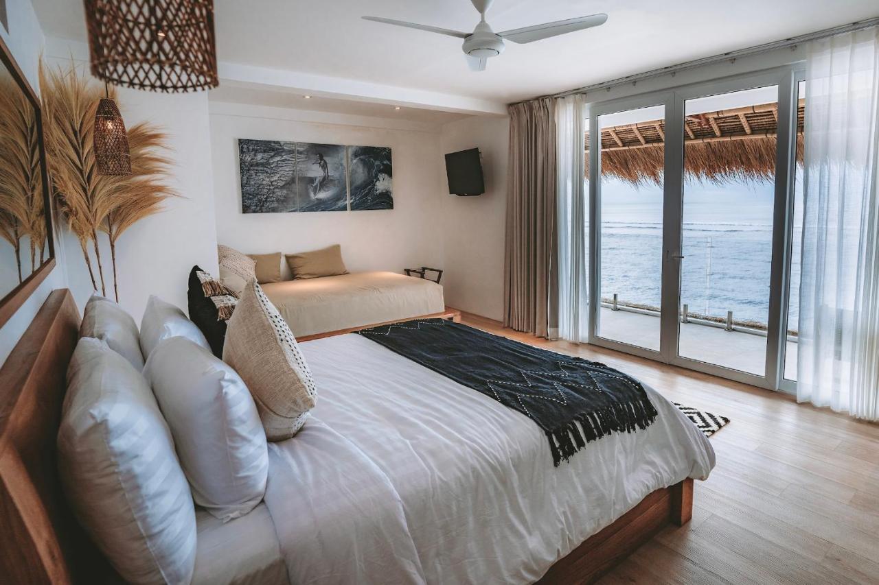 Legends Beachfront Resort Улувату Екстер'єр фото